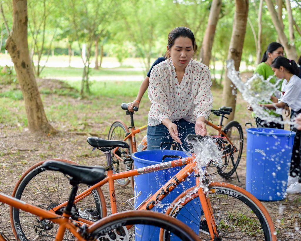 Bike washing station using recycled water