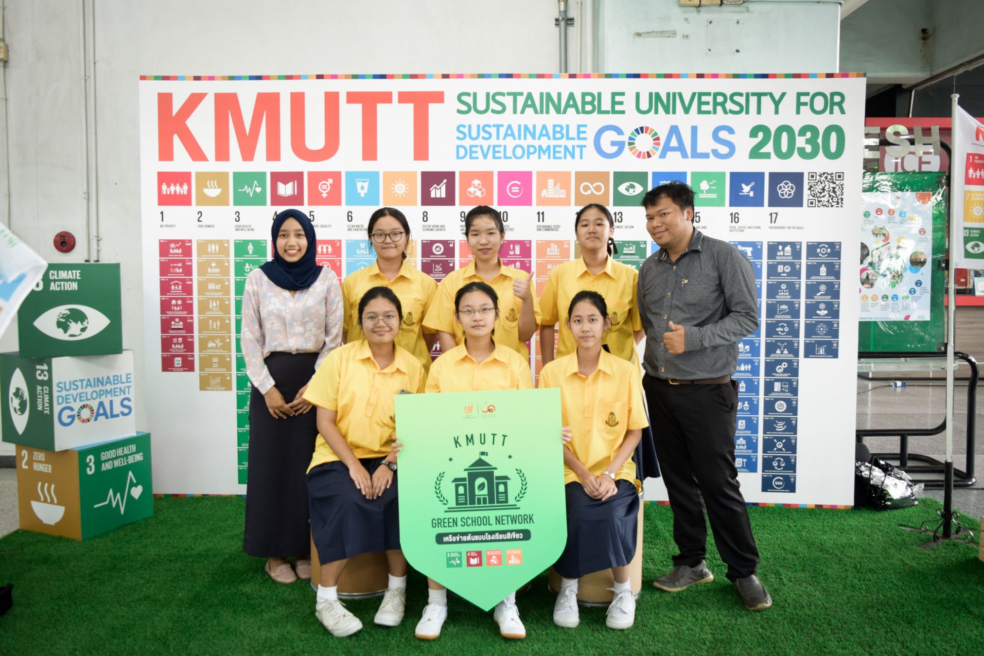 KMUTT green school network of PM2.5 detection: green heart junior