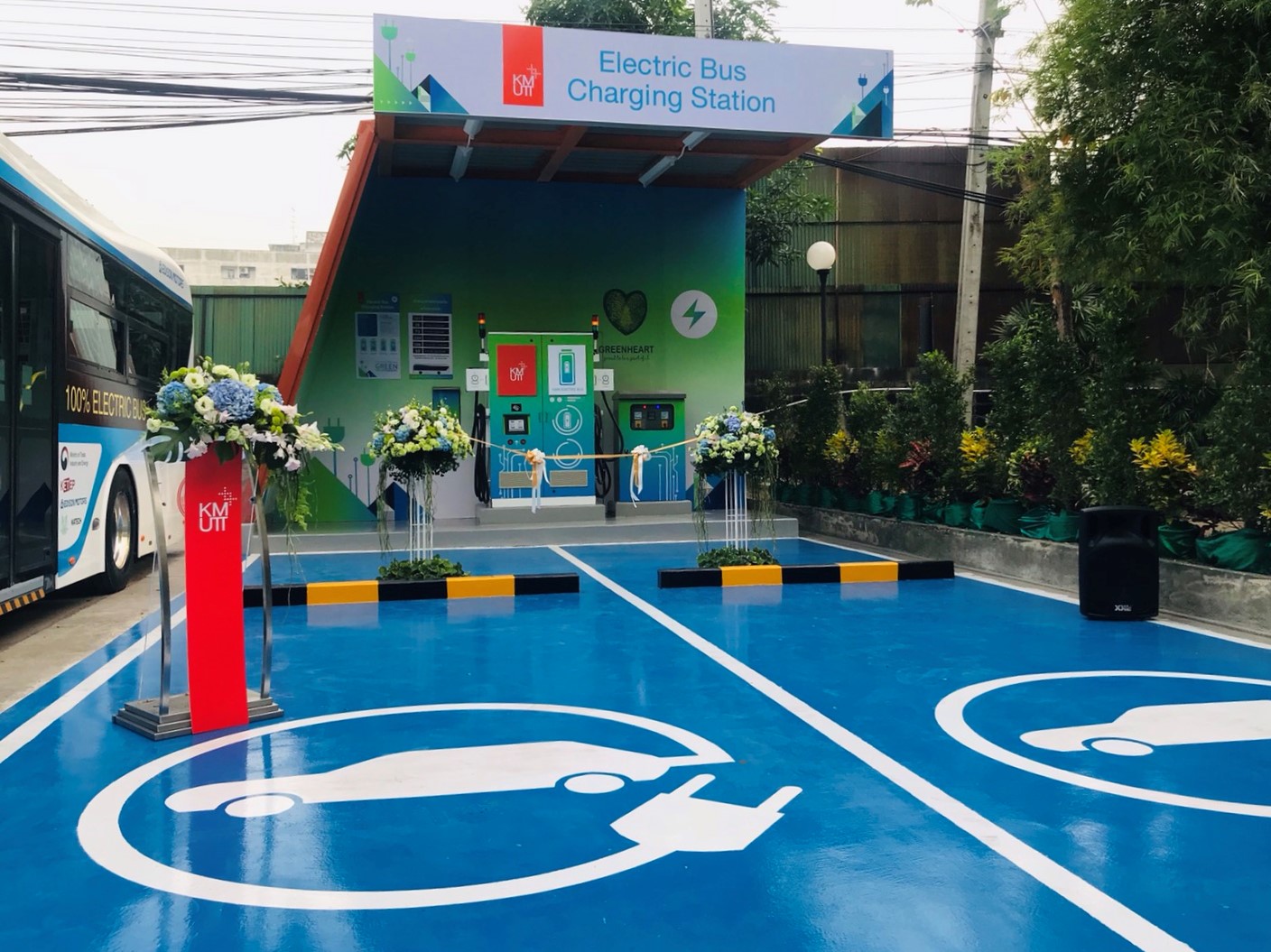 Opening KMUTT ’s electrical charge station