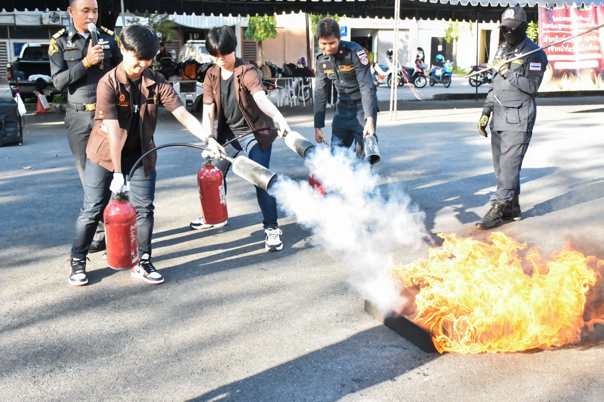 EESH and the department of chemical engineering organize a basic fire fighting training