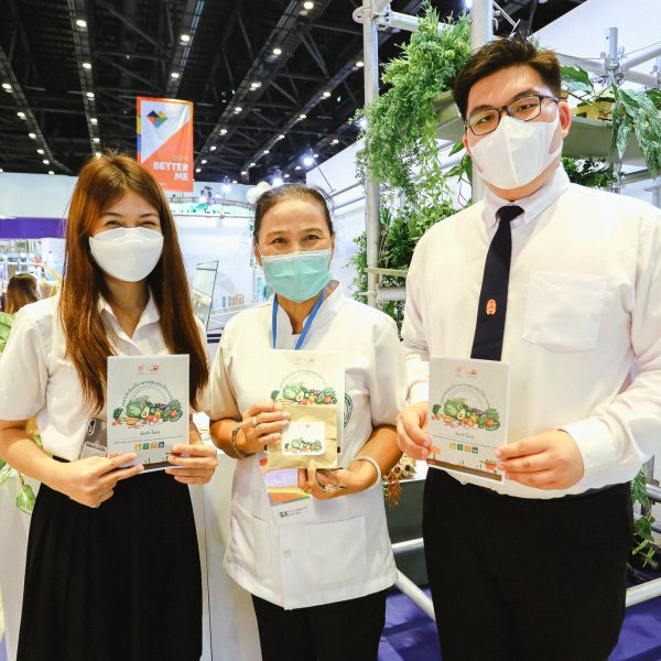 KMUTT Student Group Green Heart Presents ‘Ants Work, Hearts Connect Against Covid-19’ Project at Sustainability Expo 2022