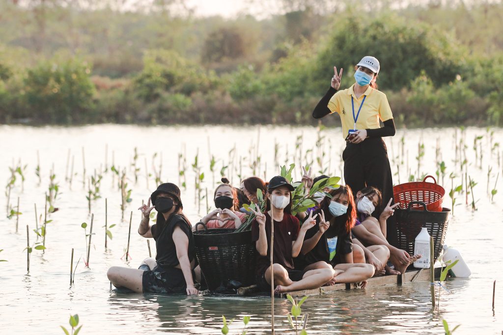 New Generation of Civil Engineers with a Green Heart: Forest Love Planting