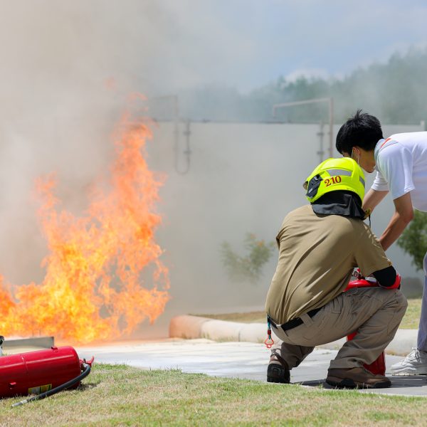 Basic Firefighting Training for Science and Engineering Classroom Students and Staff at KMUTT Bang Khun Thian