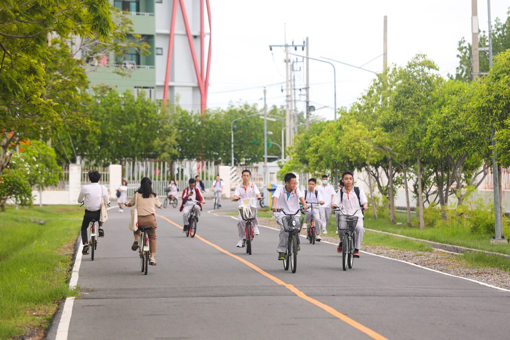 Walk and bike on campus