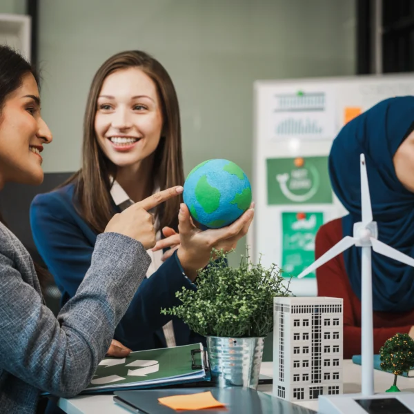 How Interdisciplinary Collaboration Enhances the Effectiveness of Sustainability Education