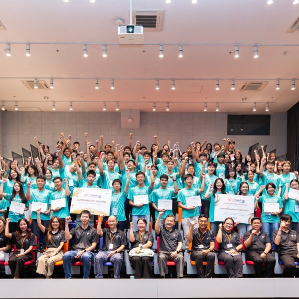 Budding Scientists and Designers Showcase Projects at KMUTT’s 2B – Future Leader Camp Closing