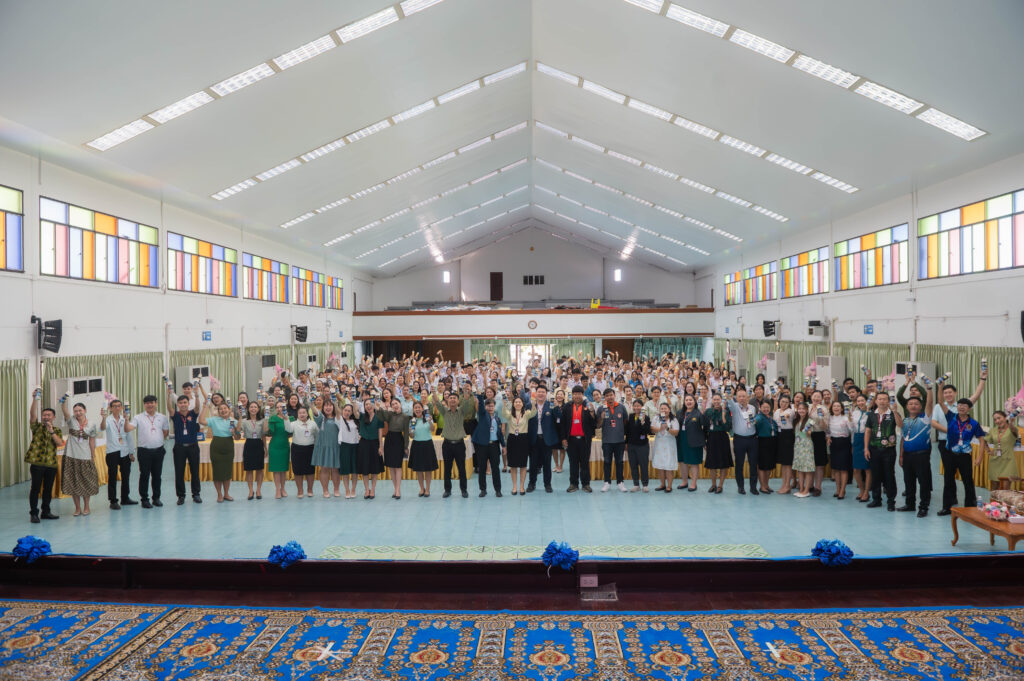 “Carbon Footprint GO GREEN Together” Workshop Inspires Sustainability at Chetupon Commercial College